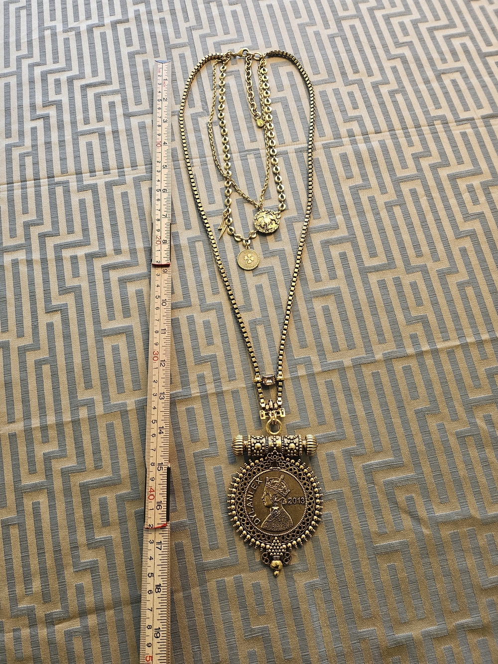 RARE: 18k Gold Plated Layered Coin Pendant Necklace Set - Picture 2 of 4